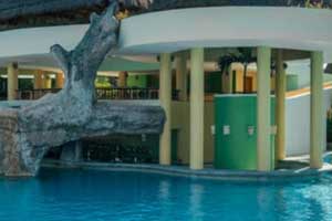 Las Rocas Pool Bar at Iberostar Selection Paraíso Maya